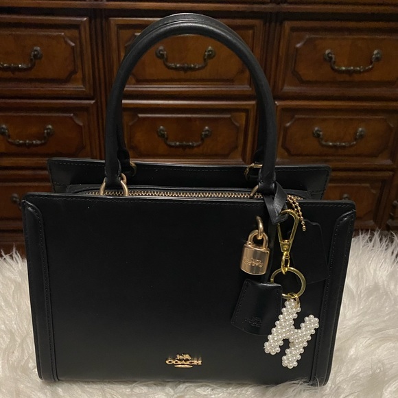 New Pearl Key Ring/Charm with Clasp - Picture 1 of 5